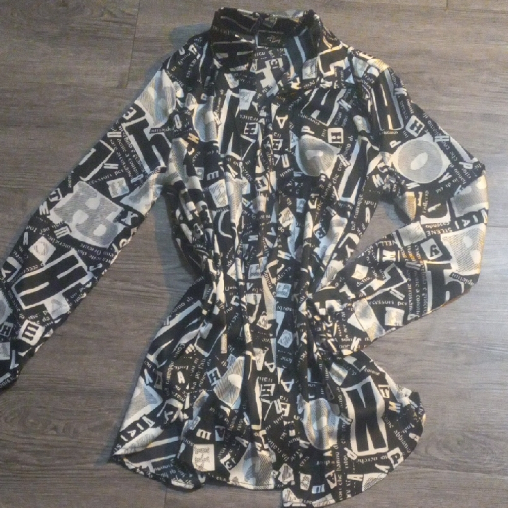 Black and White Graphic Long Sleeve Dress